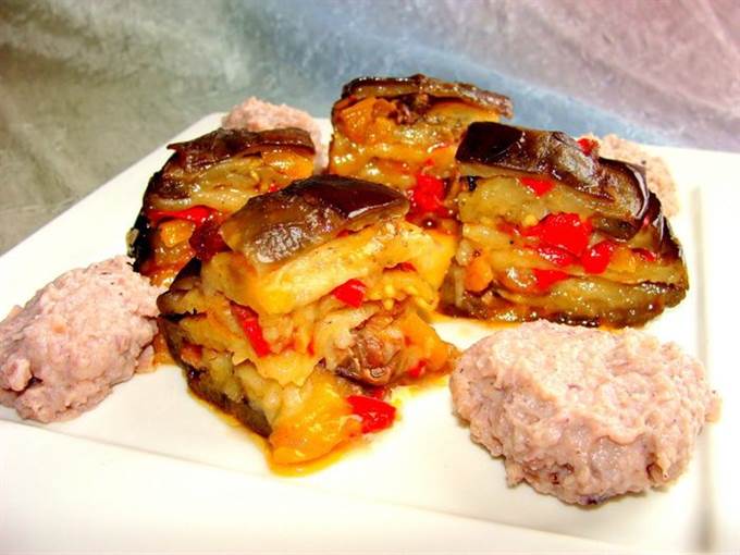 Мильфей из баклажанов с морепродуктами