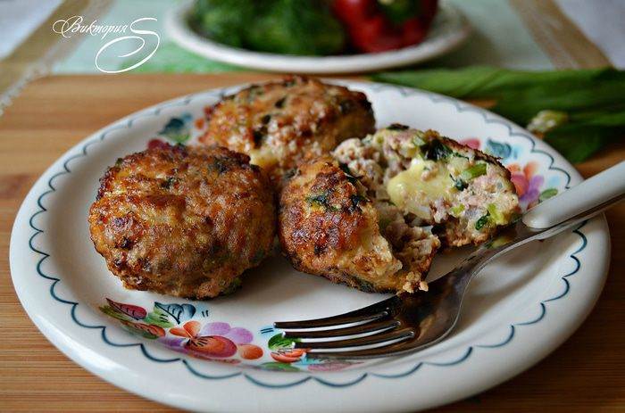 Тефтели из индейки с черемшой