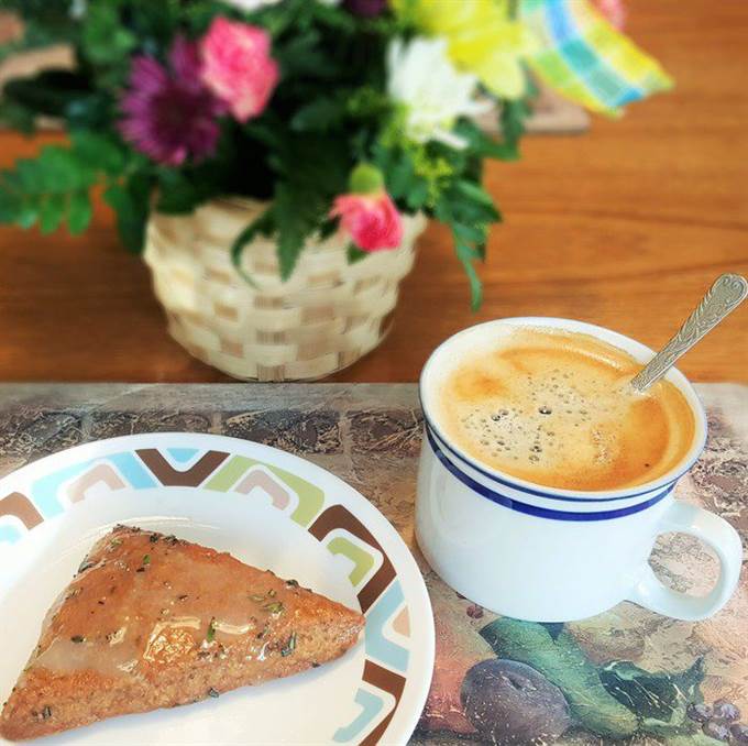 Лимонно-розмариновые сконы