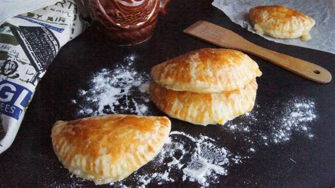 Эмпанадас с сыром и кукурузой