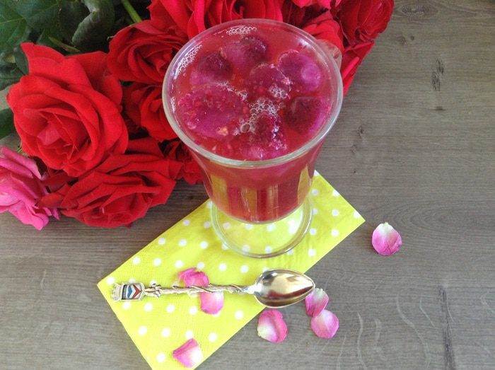 Розовый лед