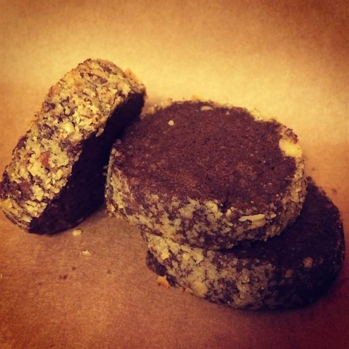 Шоколадно-лимонное печенье в ореховой панировке