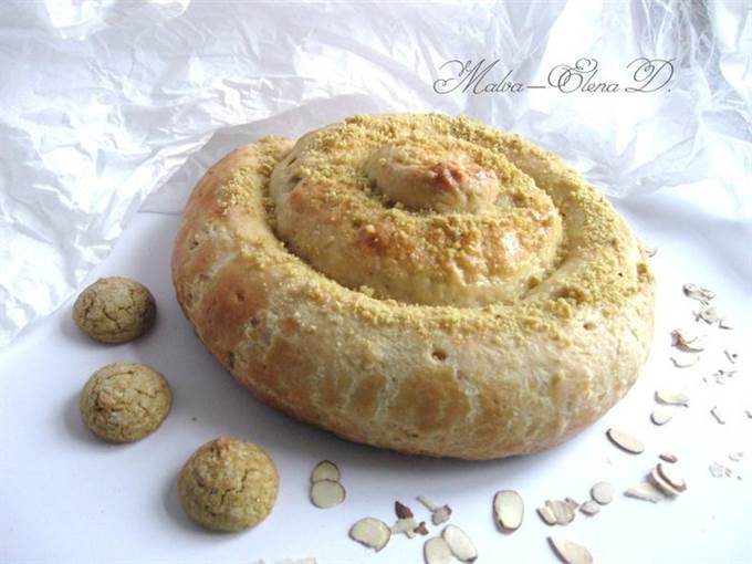 Лимонная улитка с миндалем