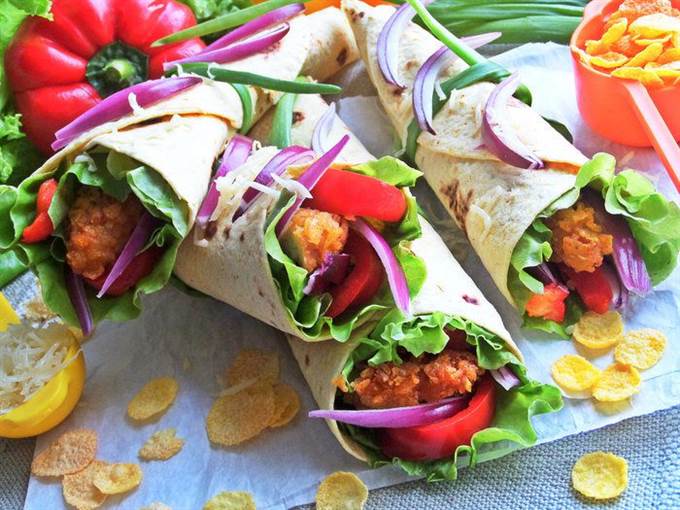 Закуска с курией и сыром в тортилье