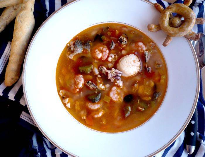 Средиземноморская уха с гриссини "Жил отважный капитан"